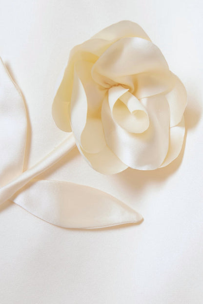 Verónica - Top de Tafetán con Aplique Floral 3D - Marfil
