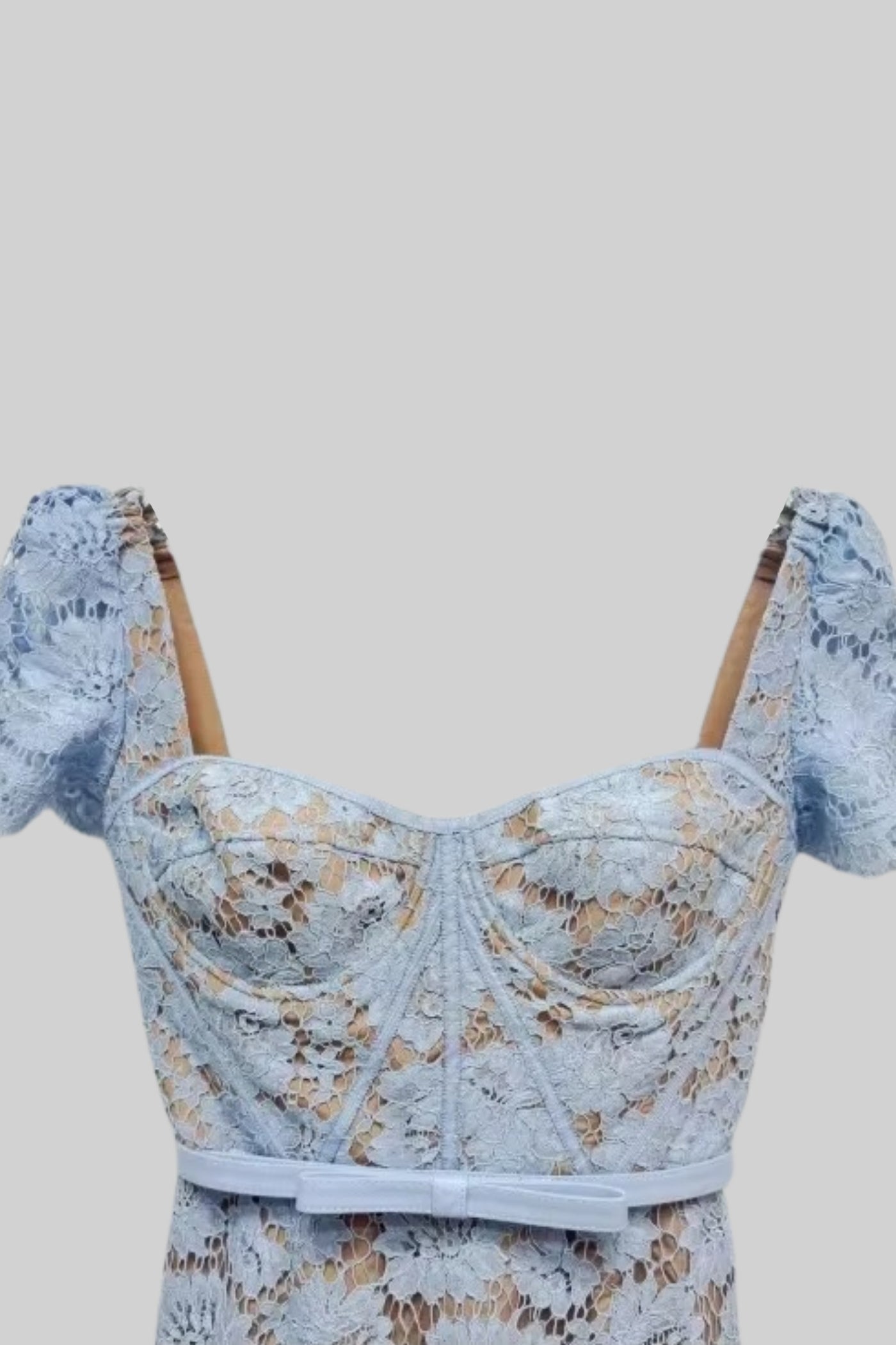 Natalia - Vestido de Encaje con Manga Corta y Delicado Cinturón a Juego - Azul