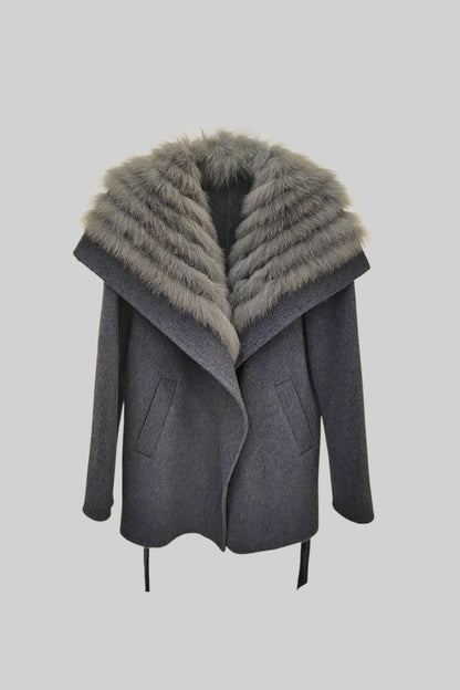Elena - Abrigo de Lana con Cuello Oversized de Piel y Cinturón - Gris