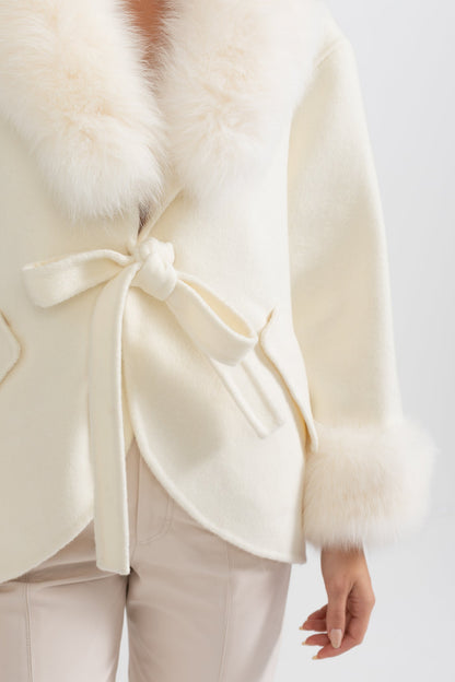 Gabriela - Abrigo de Cachemira con Cuello Oversized de Piel de Zorro - Blanco Roto