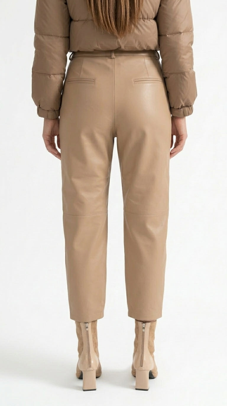 Mercedes - Pantalones Rectos de Piel con Costuras Decorativas - Beige