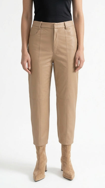 Mercedes - Pantalones Rectos de Piel con Costuras Decorativas - Beige