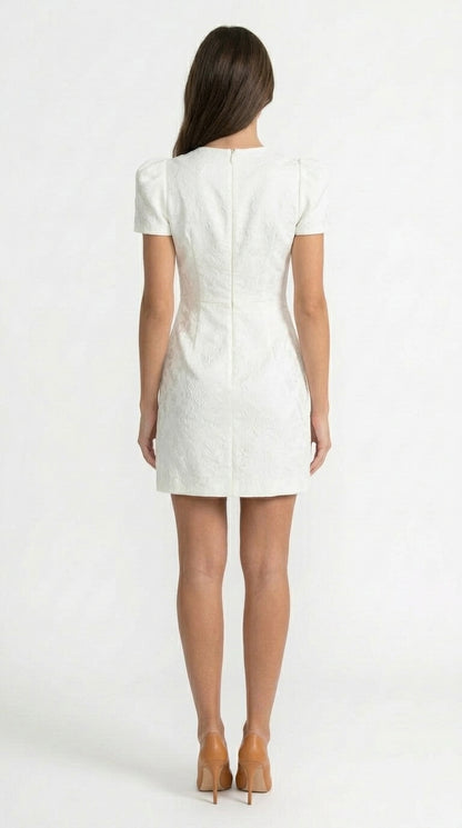 Olivia - Vestido Mini con Apliques Florales 3D y Falda Acolchada - Blanco