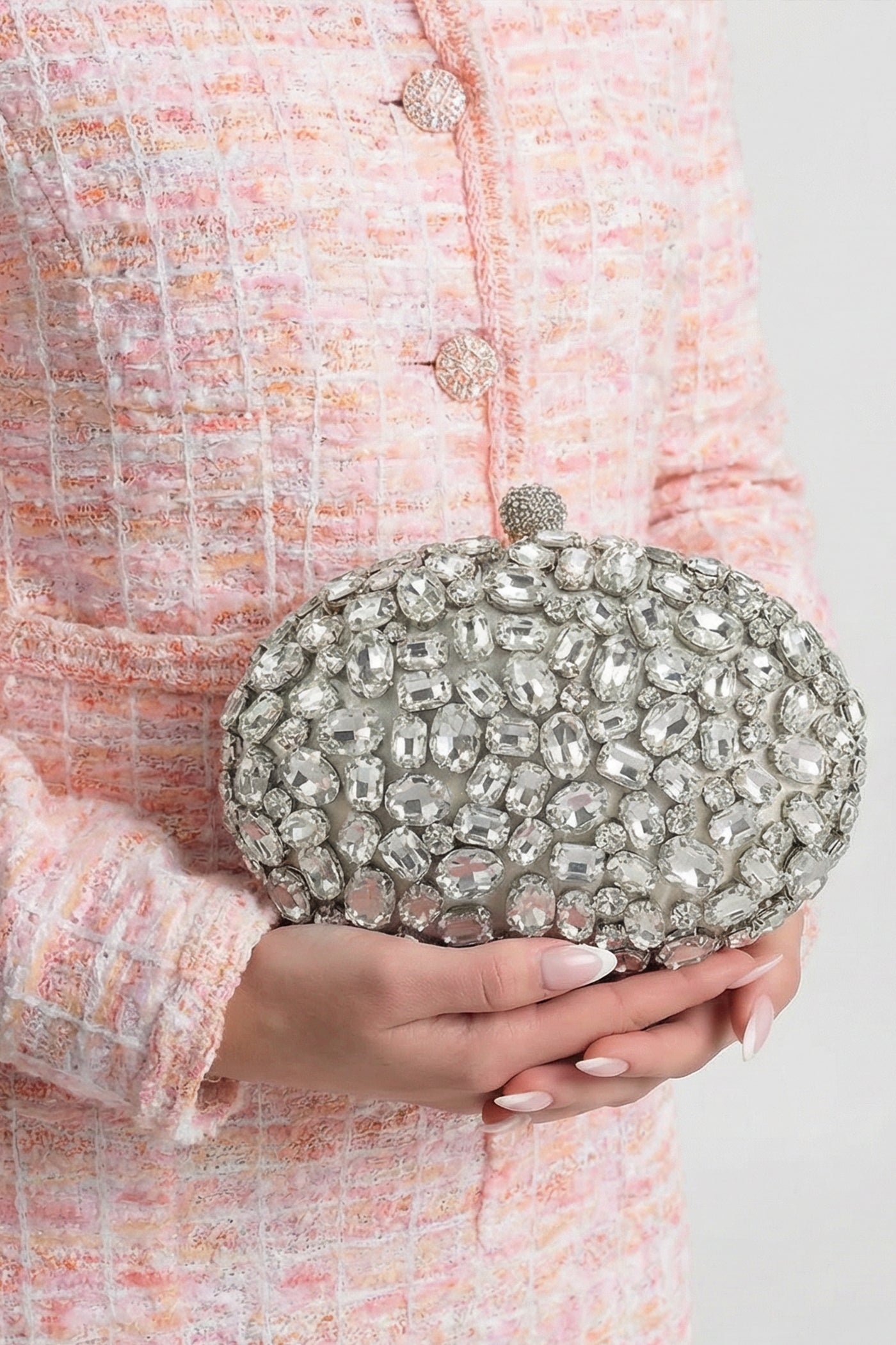 Sol - Clutch Ovalado con Incrustaciones de Cristal y Acabado de Piedras - Plateado
